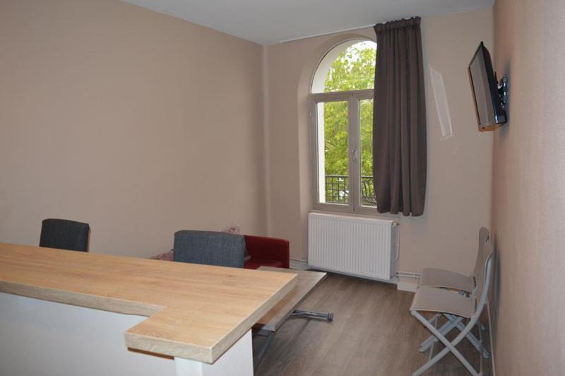 Appart'Hotel Voltaire Châteauroux Exterior foto